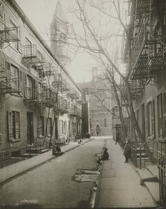 Patchen Place, Greenwich Village, New York, 1916-20 door American Photographer